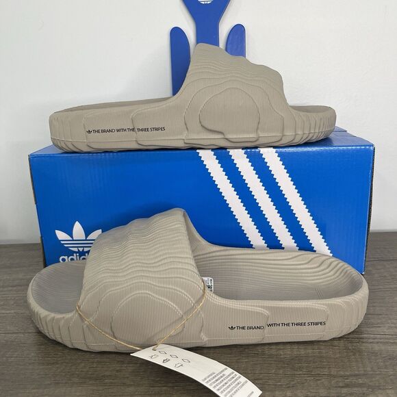 Adidas Adilette 22 Men’s Size 11 Slides Sandals Core Light Brown HQ4670 NEW - Picture 1 of 5